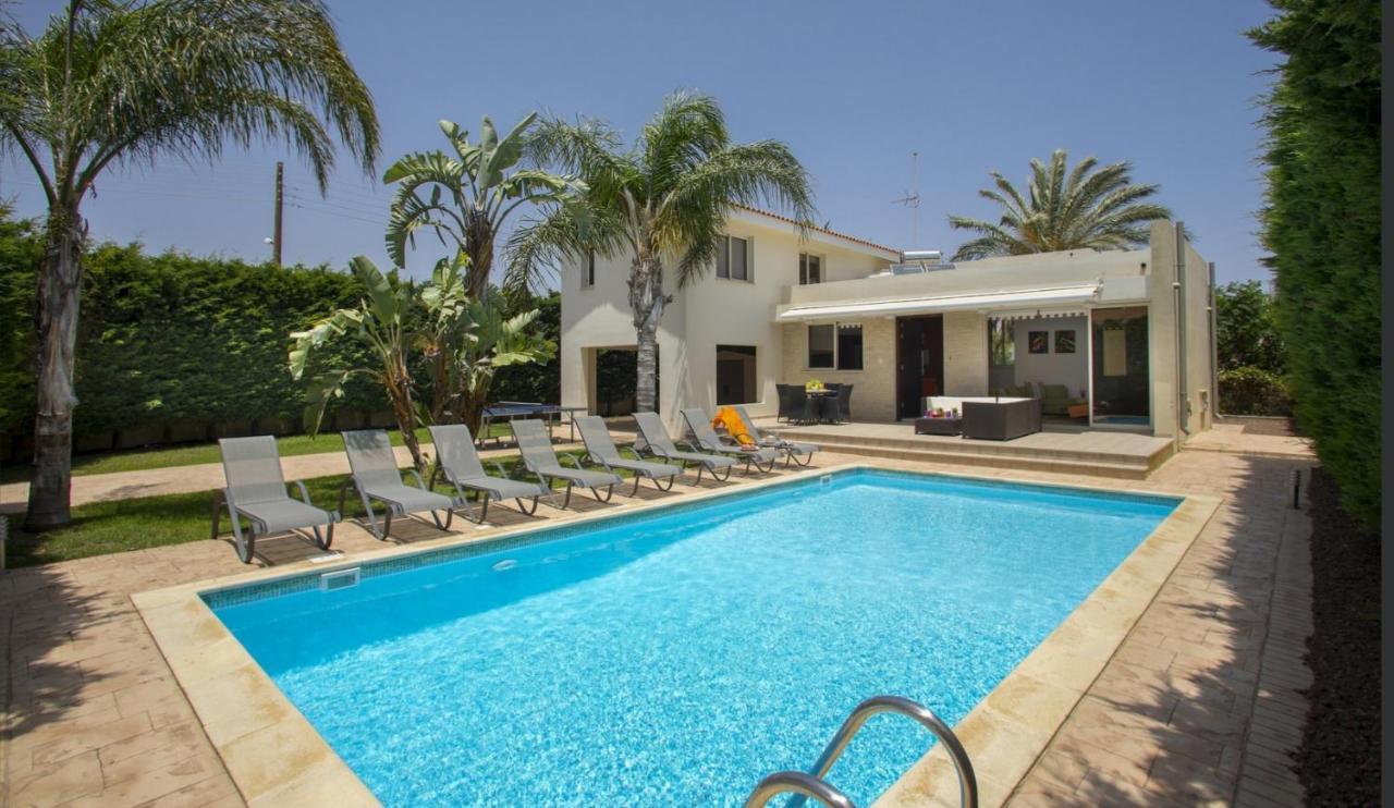Soothing Sunset Villa With Private Pool, 200M From The Beach Περβόλια Εξωτερικό φωτογραφία