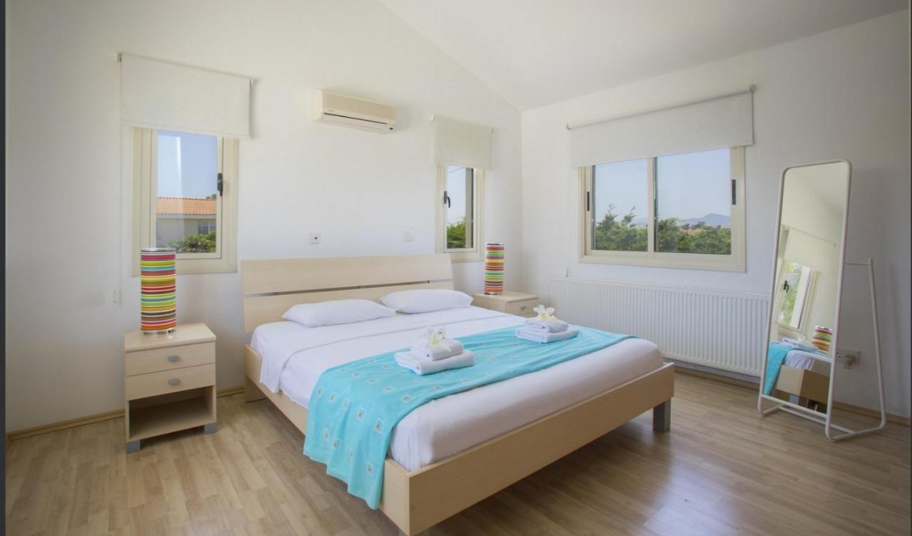 Soothing Sunset Villa With Private Pool, 200M From The Beach Περβόλια Εξωτερικό φωτογραφία