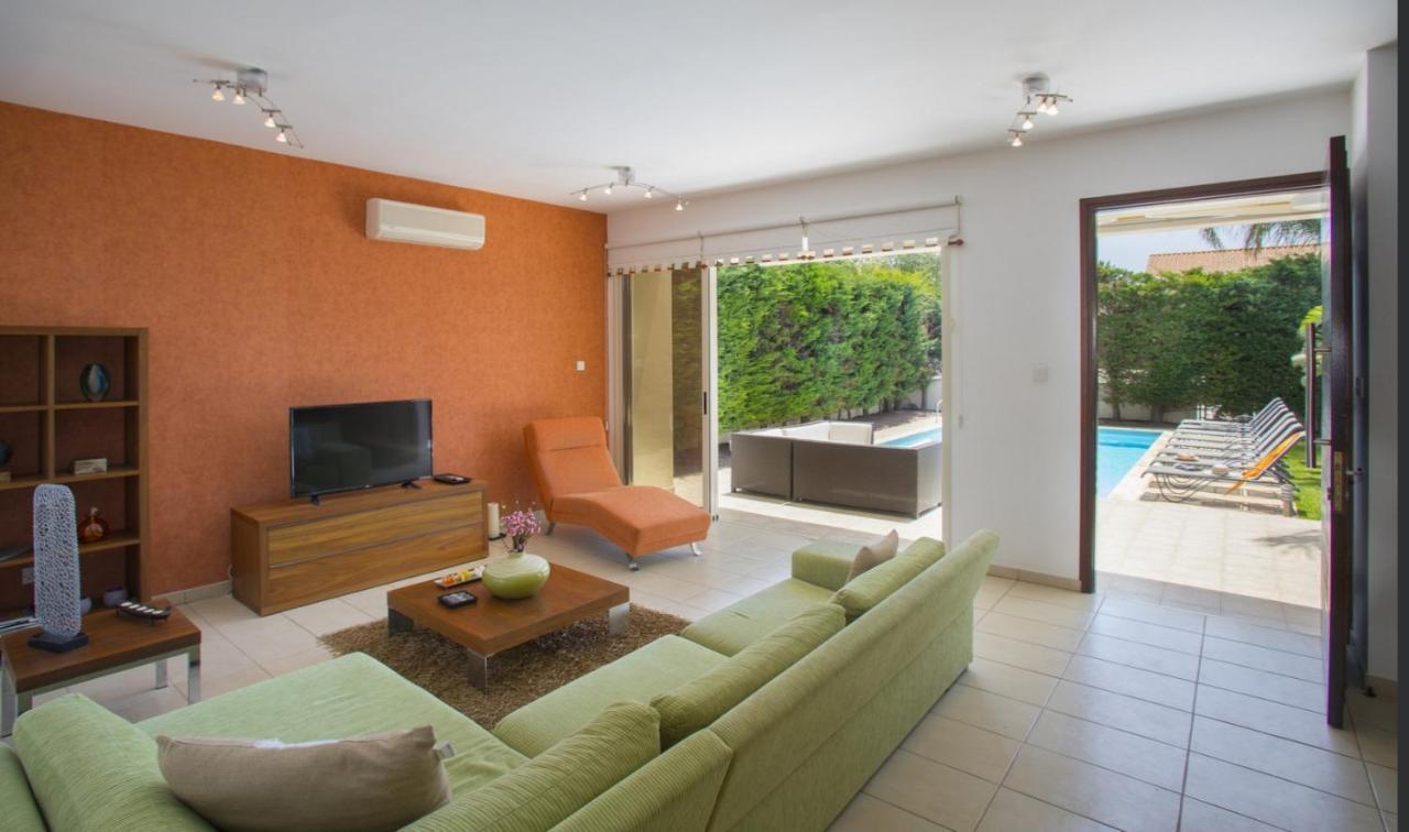 Soothing Sunset Villa With Private Pool, 200M From The Beach Περβόλια Εξωτερικό φωτογραφία